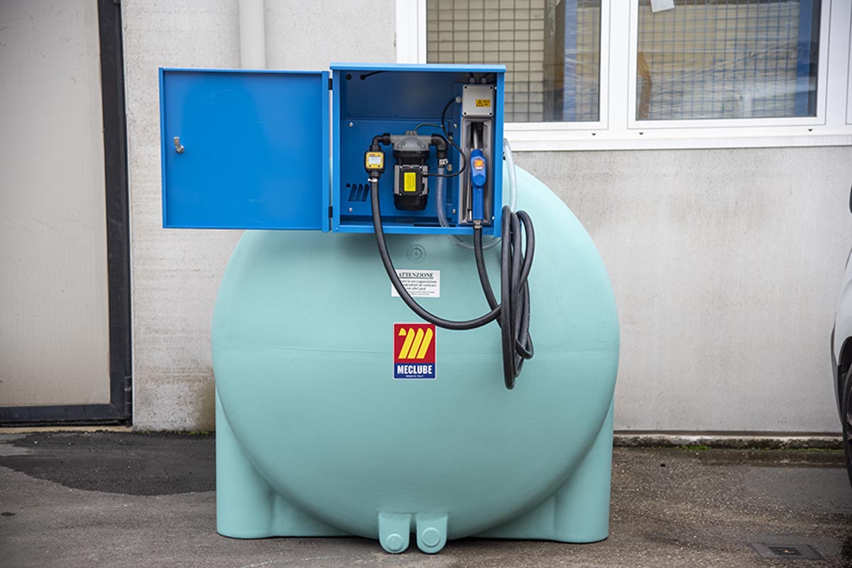 097-9300-230 AdBlue tank 3000L 230V 40l/min autom. pistool en literteller